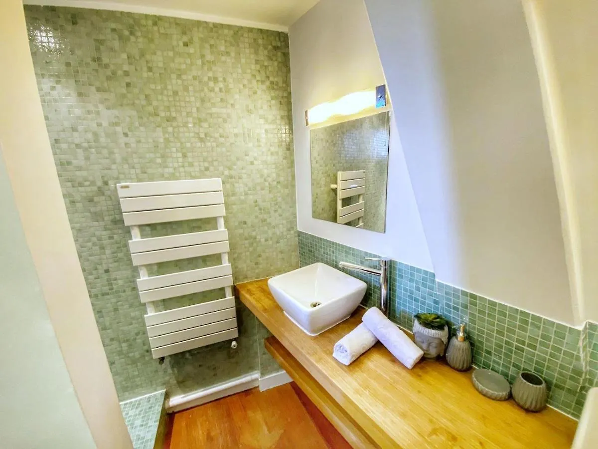 Appartement 80M2 Lumineux Paris 10 - 4P 0*,  France