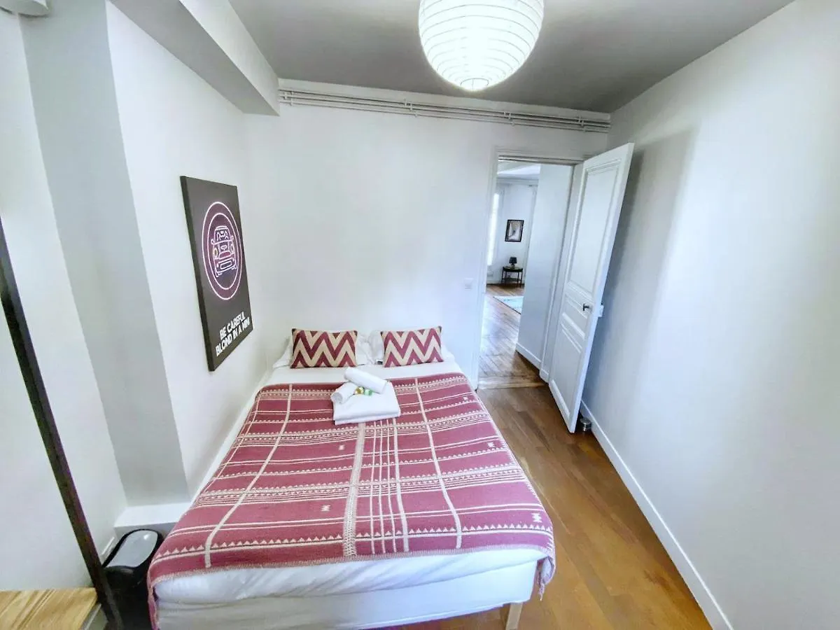 Appartement 80M2 Lumineux Paris 10 - 4P